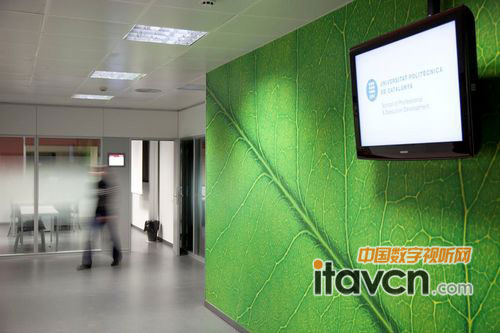 BarcelonaTech (UPC) ڸǌҪTdb42LCDĻԼz(yng)Ƽ(sh)ָʾԂfW(xu)Уӑc¶оɹW(xu)УԸ