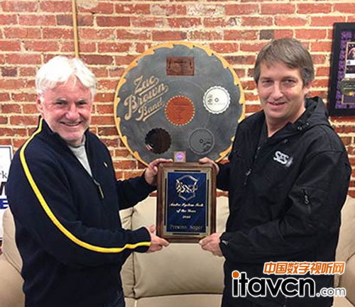 照片(由左至右):Jim Brammer與Preston Soper