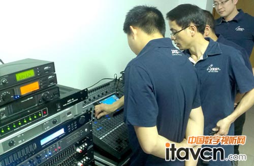 力韻音響公司廈門產(chǎn)品交流會(huì)現(xiàn)場(chǎng)