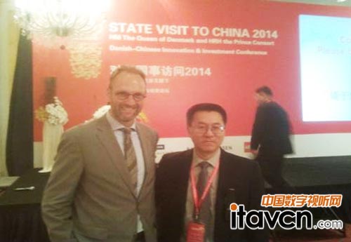 寶業恒董事長周寶寧和丹麥樂高集團首席執行官Jorgen Vig Knudstorp